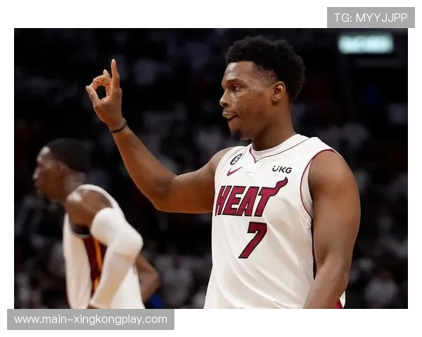 巴特勒三分命中后快速防守断球，热火以攻对攻