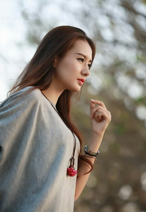 纽卡斯尔持续高压困住对方出球路线，纽卡斯尔吧百度贴吧